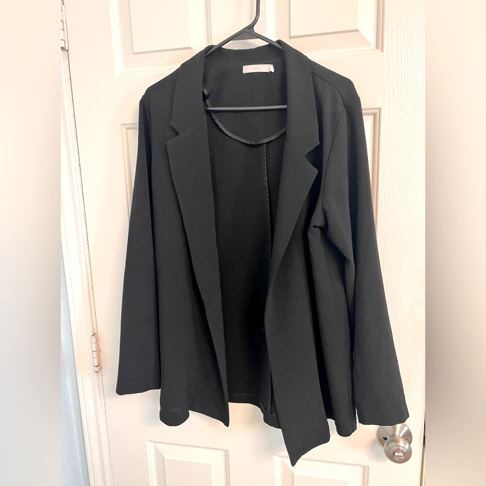 Lush Women's Black Blazer